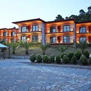 Ta 2 Pefka - Petros Italos , Neos Marmaras Yunanistan